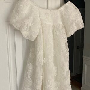 New: Zara White Organza Dress. Puff Sleeves. Size 7